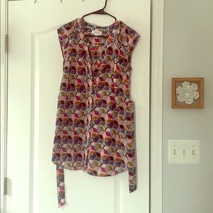 Sleeveless Geometric Maternity Blouse